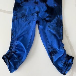 Lululemon Capris In The Flow Seamless Crop II